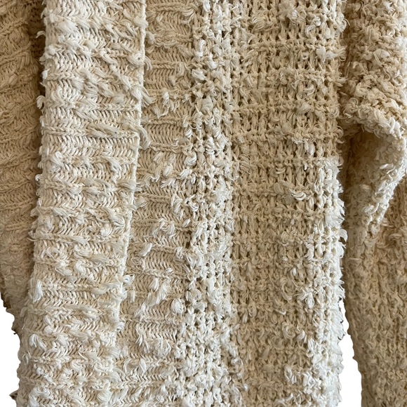 Akemi + Kin Anthropologie Fringe Knit Sweater Size Medium Cream - Picture 4 of 9
